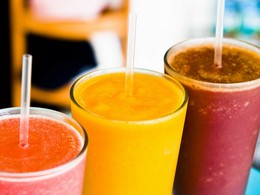 6 letnch smoothies, ktor osvieia a dodaj energiu